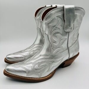 Buck & Brana Regina Boots Women's Size 7 Metallic Silver Ankle Bootie